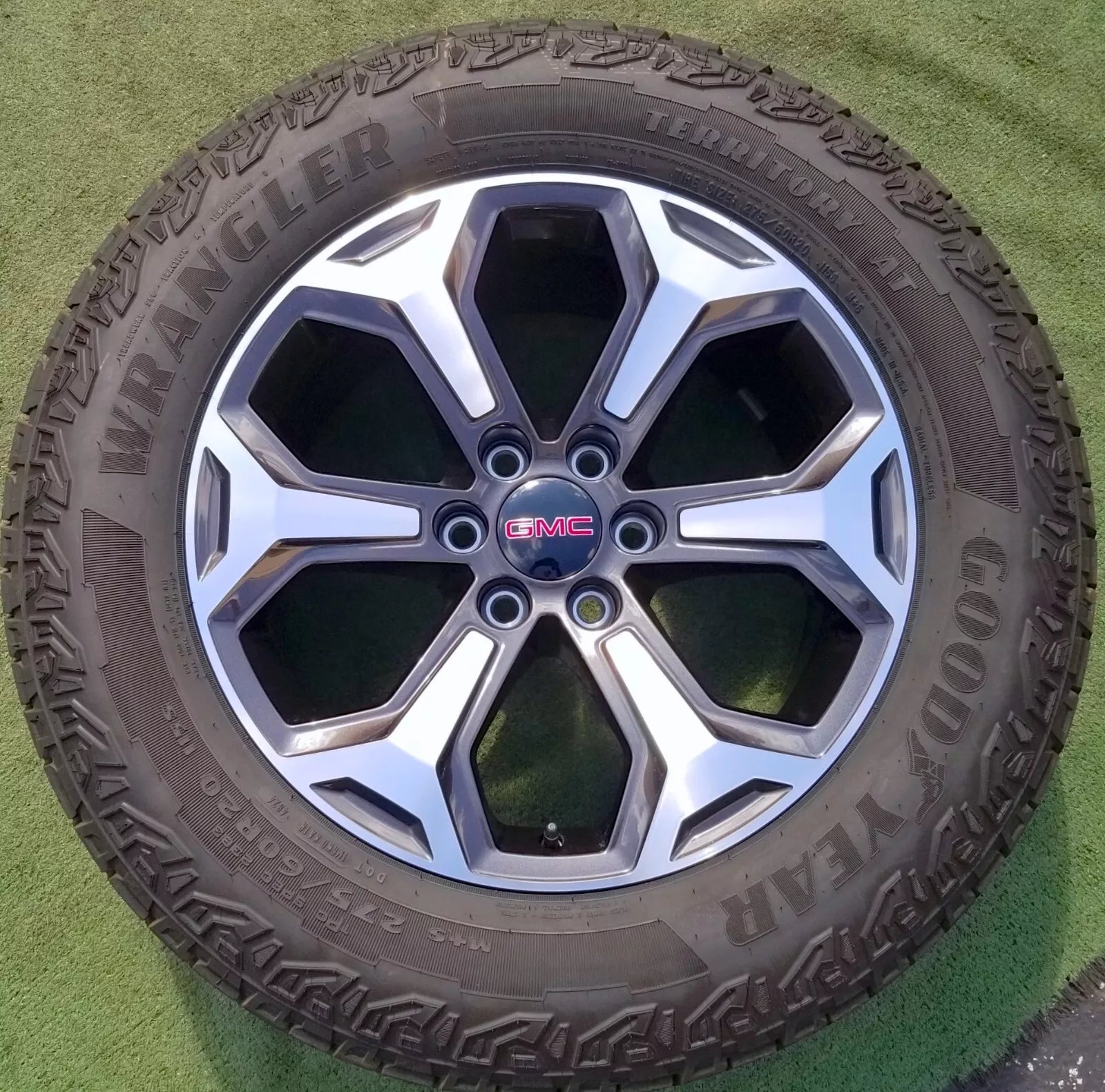 22-Inch 18 Spoke Alloy w/After Midnight Finish (SMM)